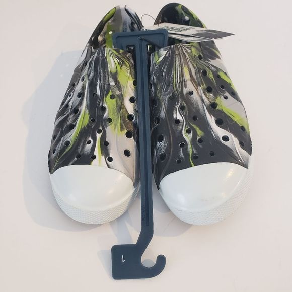 Dick's Sporting Goods Other - NWT Kid's EVA Slip-On Shoes Dick's Sportin…